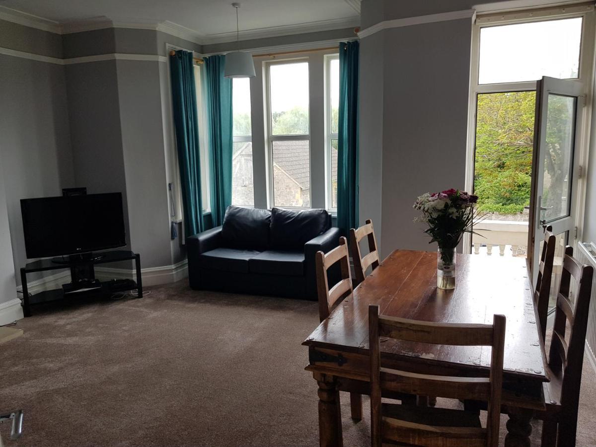 Large First Floor Balcony Flat Next To Beach Weston-super-Mare Exterior foto